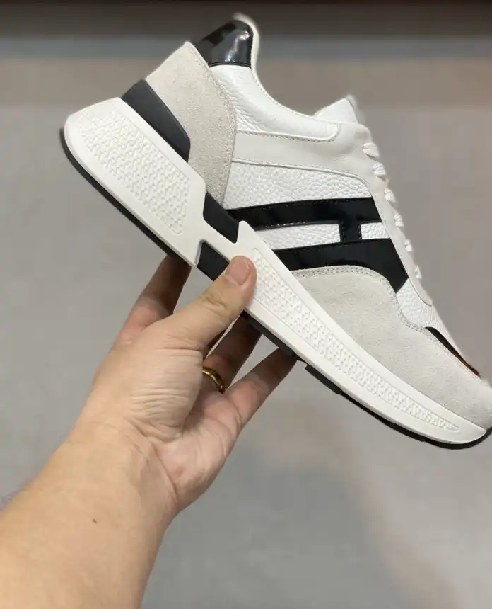 hype Hermes Sneakers