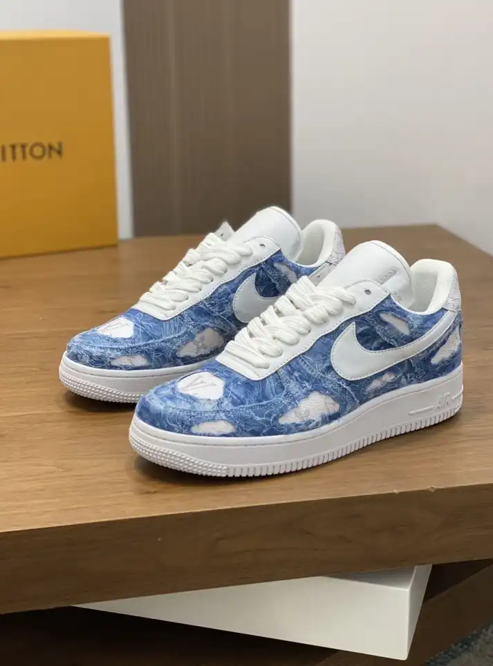 hype Louis Vuitton Sneakers