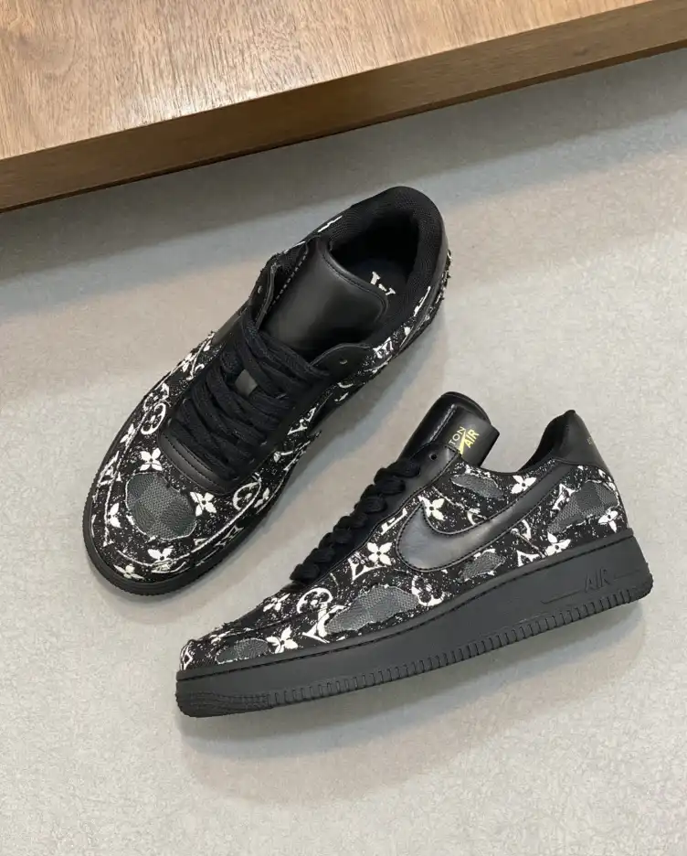 hype Louis Vuitton Sneakers