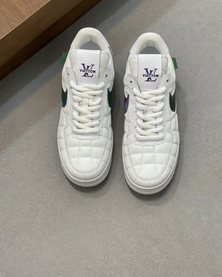 hype Louis Vuitton Sneakers