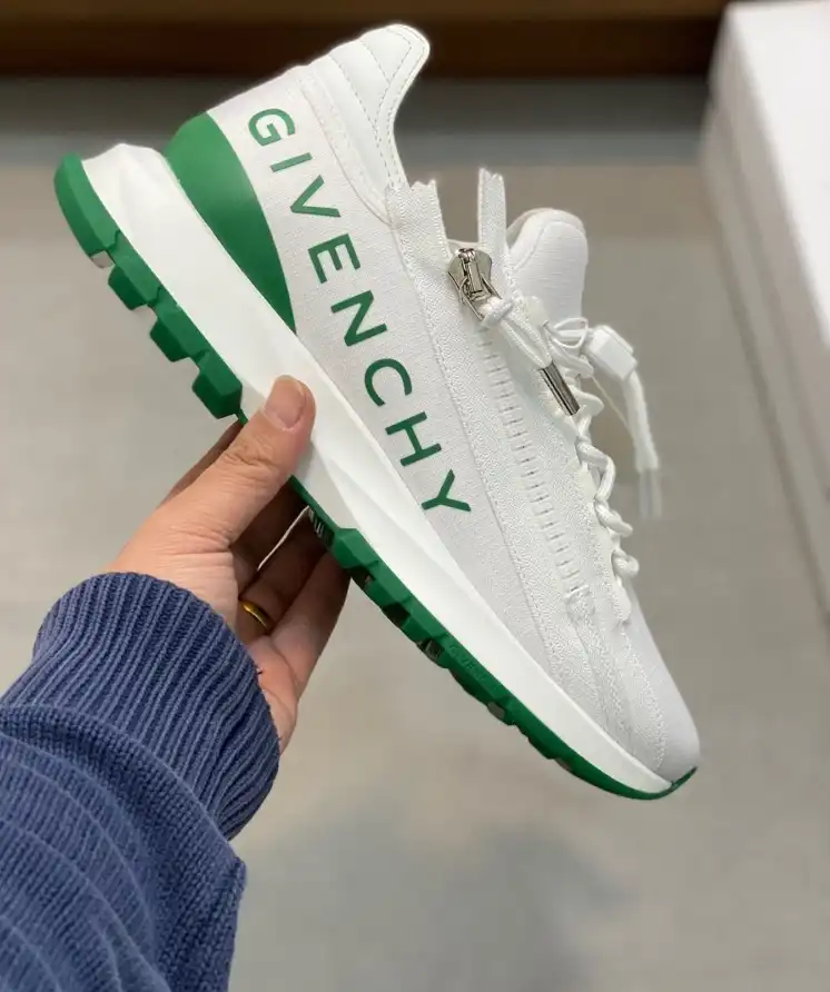 hype Givenchy Sneakers