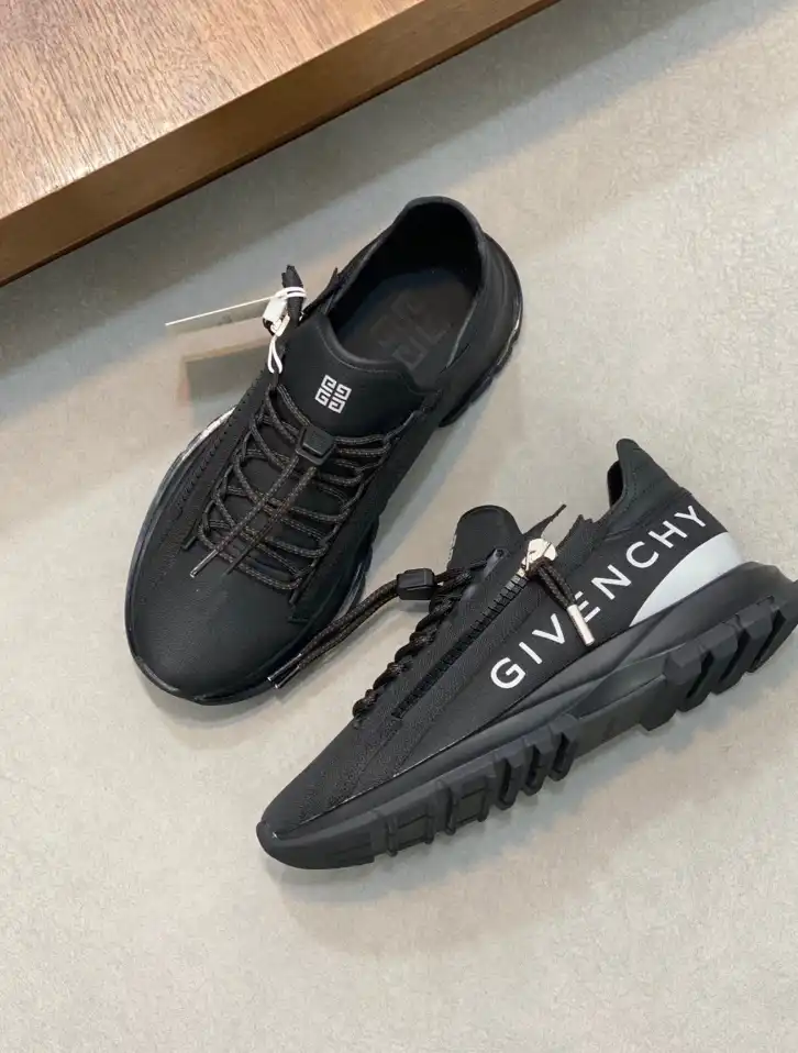 hype Givenchy Sneakers