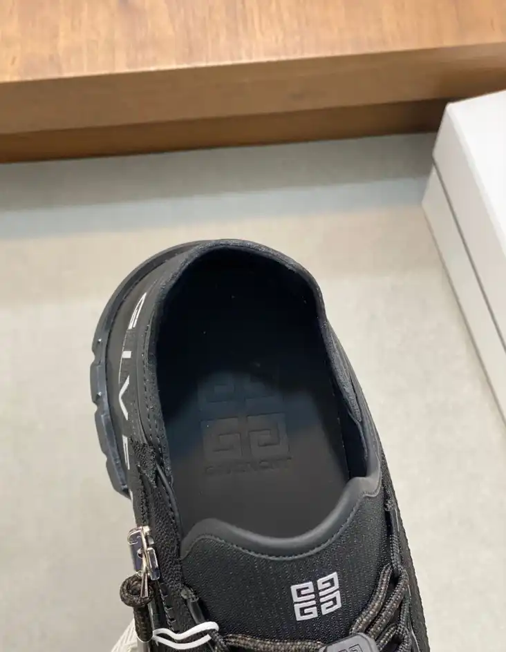 hype Givenchy Sneakers