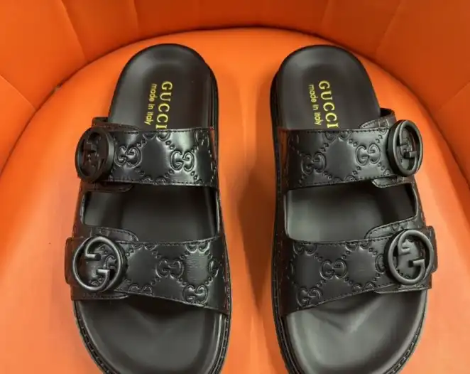 hype Gucci Slippers