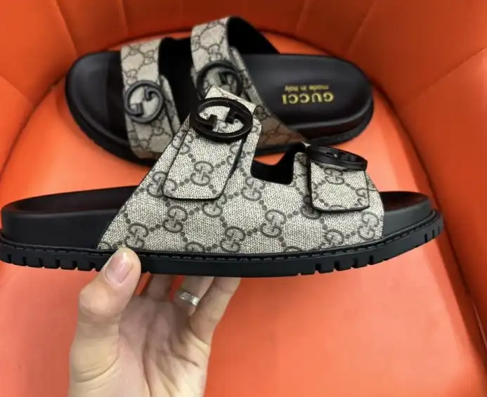 hype Gucci Slippers