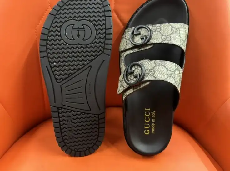 hype Gucci Slippers