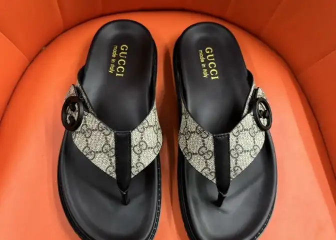 hype Gucci Slippers