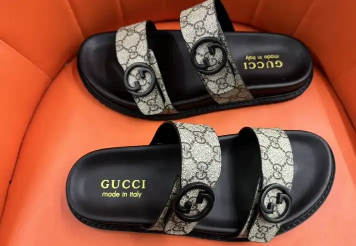 hype Gucci Slippers