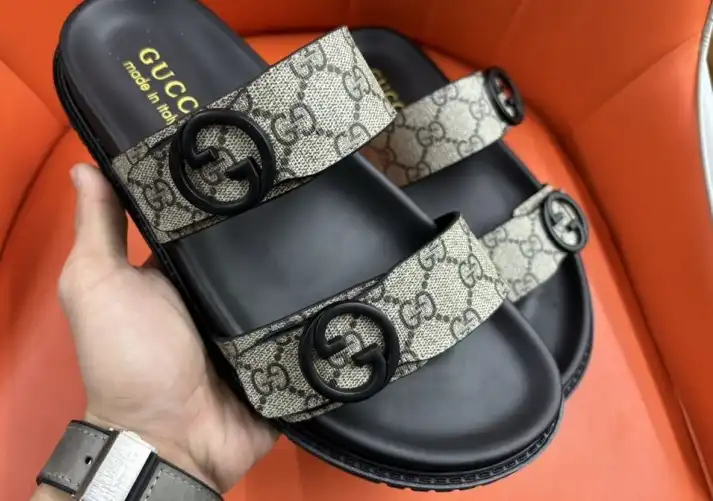 hype Gucci Slippers