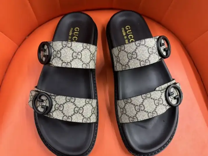 hype Gucci Slippers