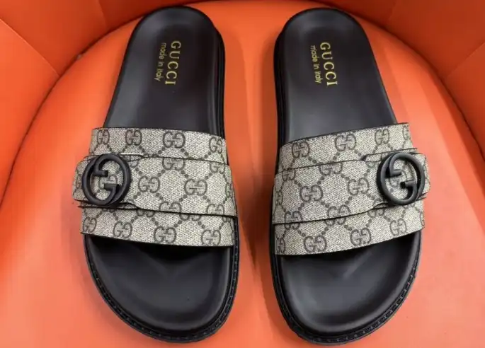 hype Gucci Slippers