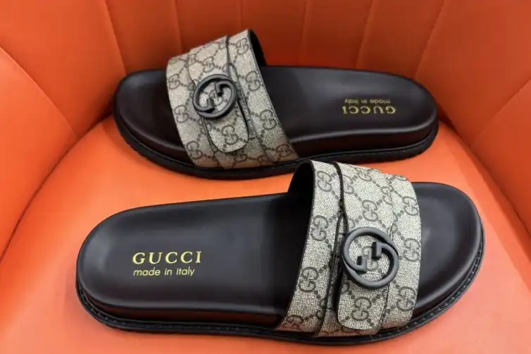 hype Gucci Slippers