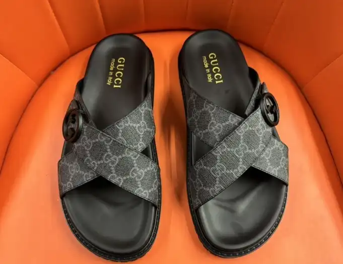 hype Gucci Slippers