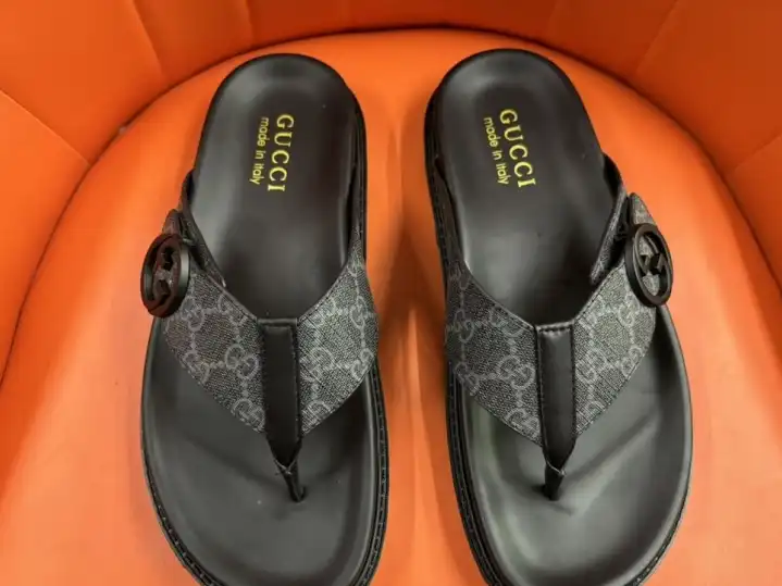 hype Gucci Slippers