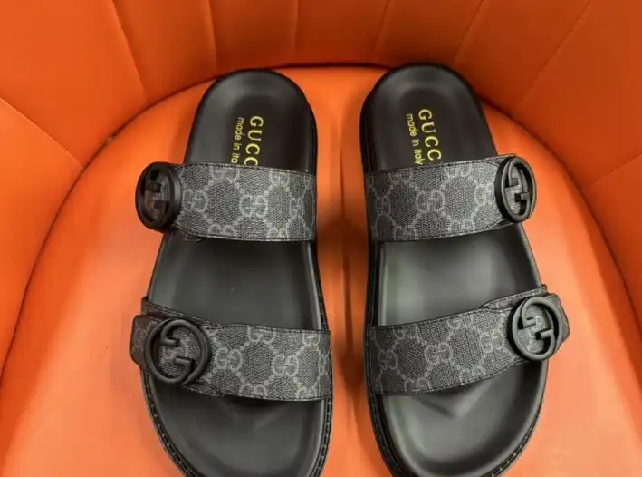 hype Gucci Slippers