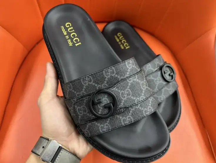 hype Gucci Slippers