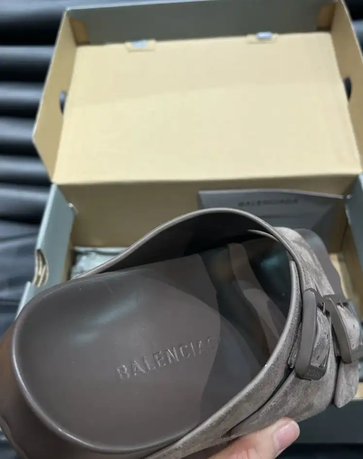 hype Balenciaga Slippers