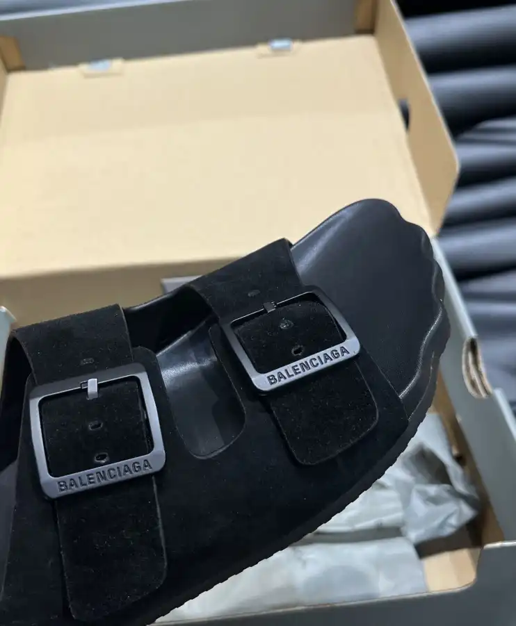 hype Balenciaga Slippers