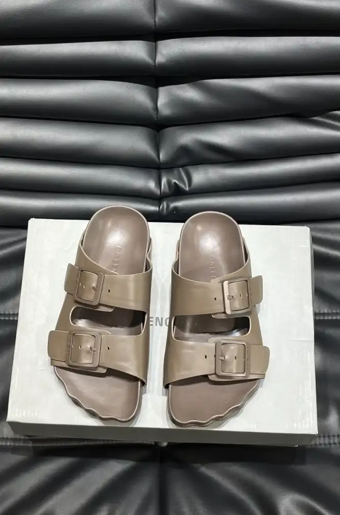 hype Balenciaga Slippers