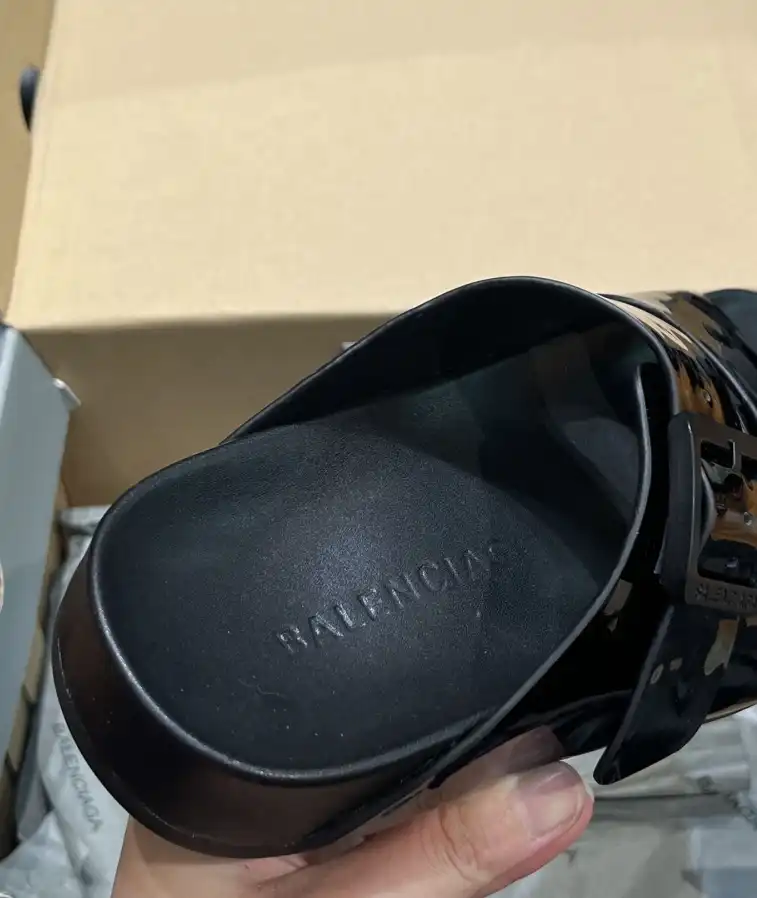 hype Balenciaga Slippers