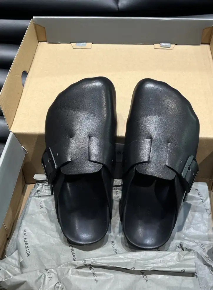 hype Balenciaga Slippers