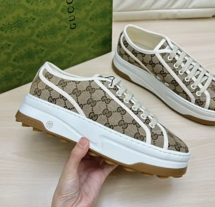 hype Gucci Sneakers