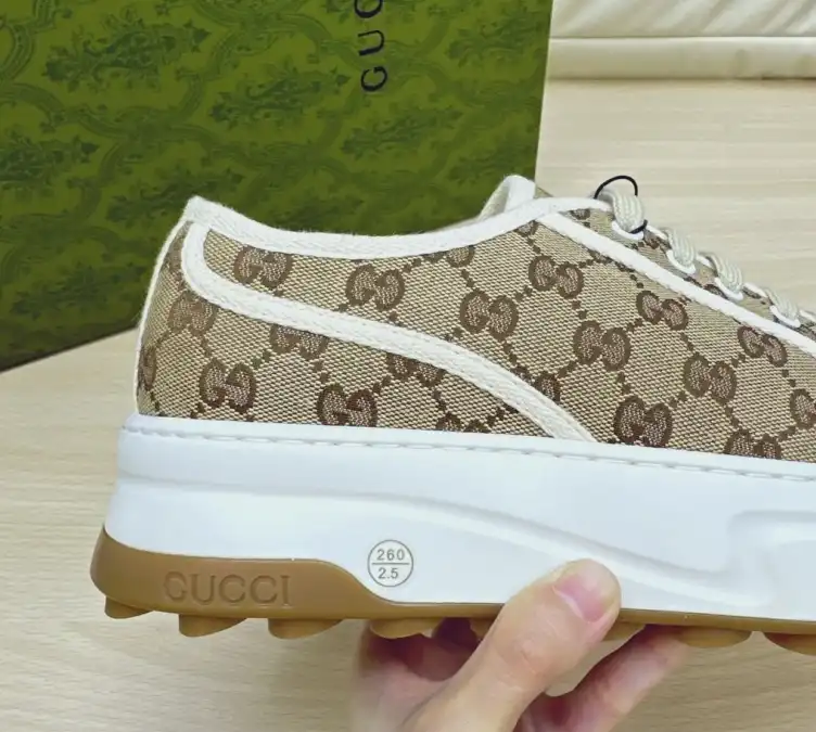 hype Gucci Sneakers