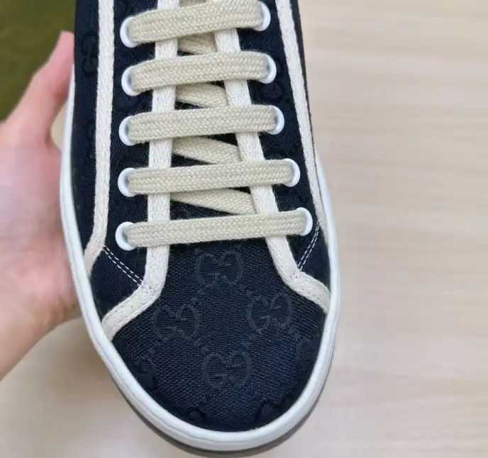 hype Gucci Sneakers