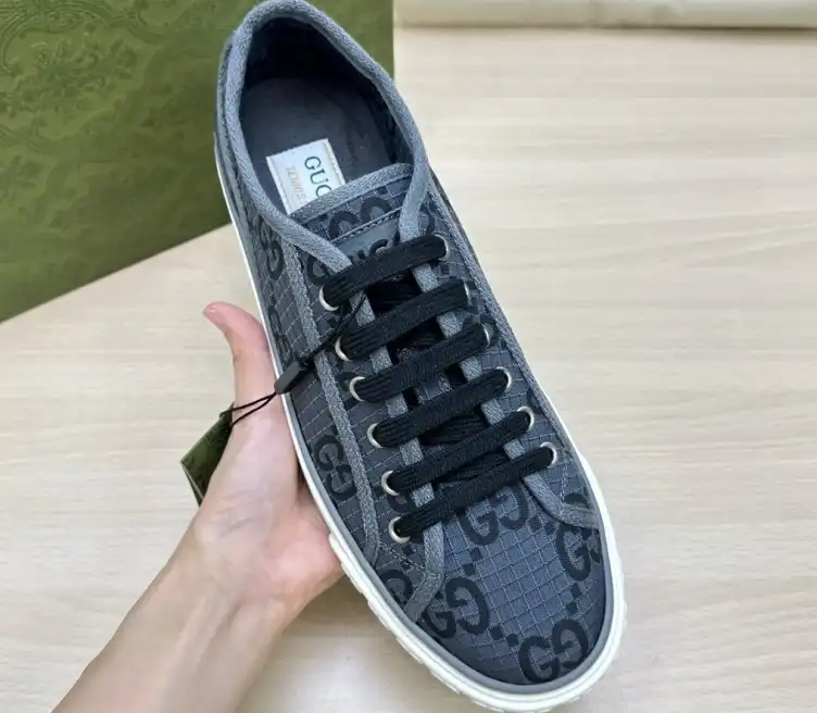 hype Gucci Sneakers