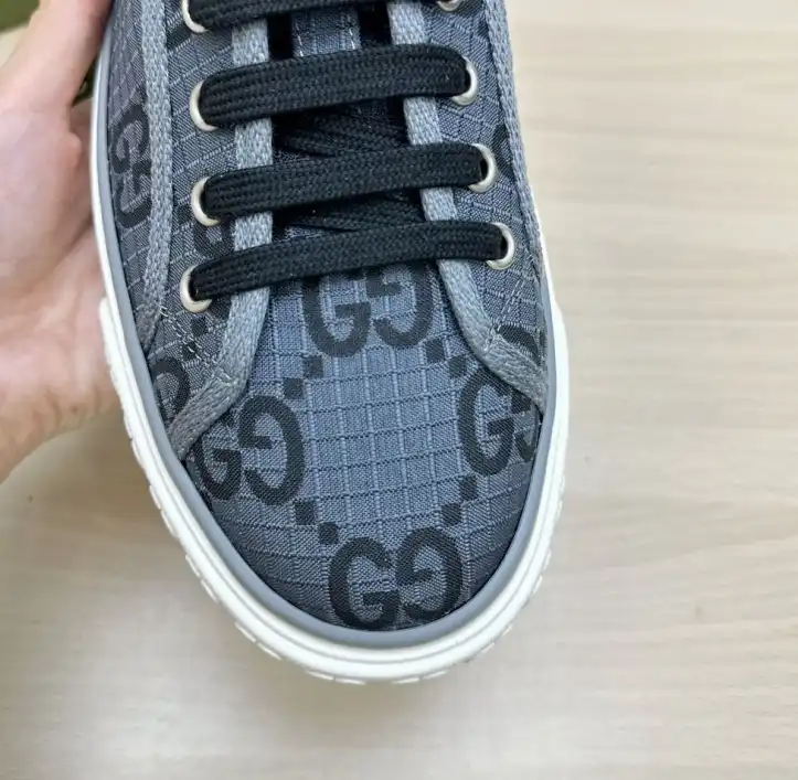 hype Gucci Sneakers