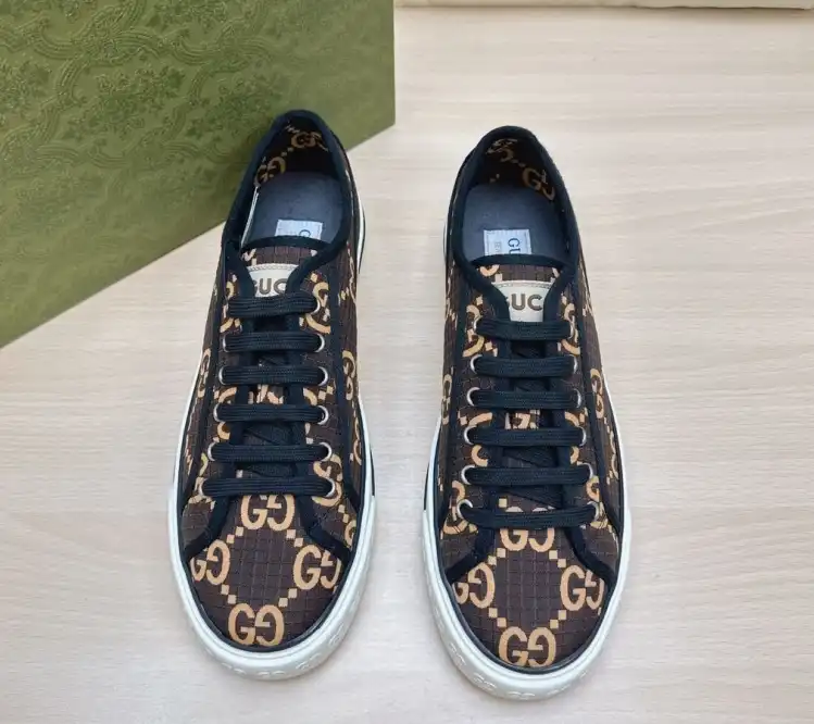 hype Gucci Sneakers