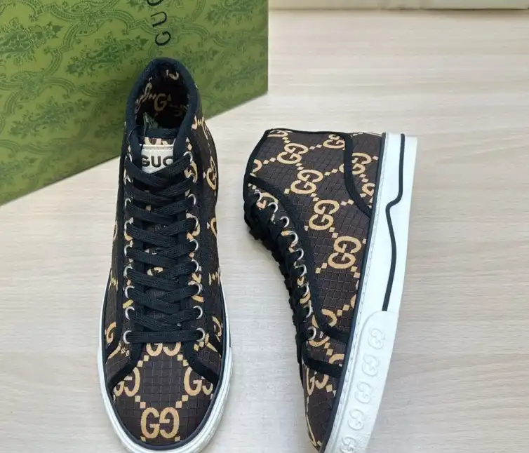 hype Gucci Sneakers