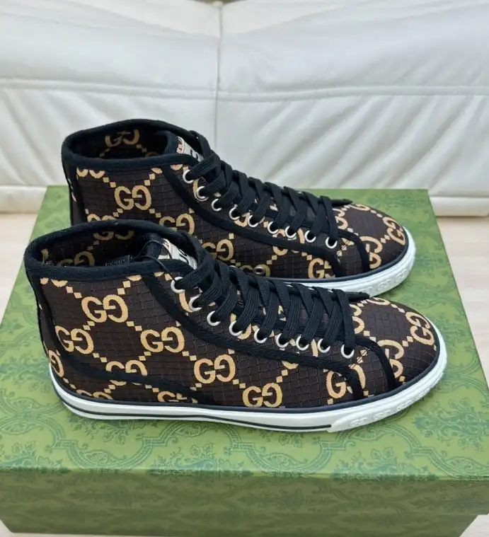 hype Gucci Sneakers