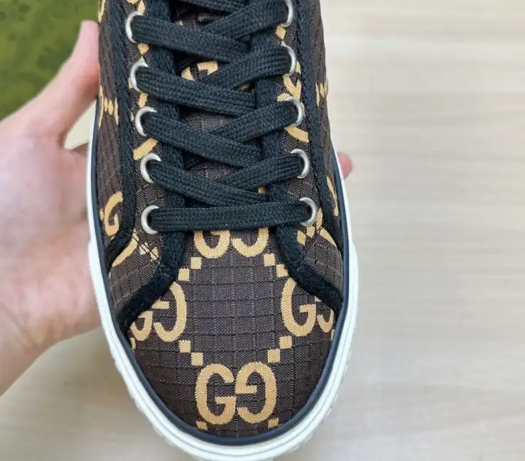 hype Gucci Sneakers