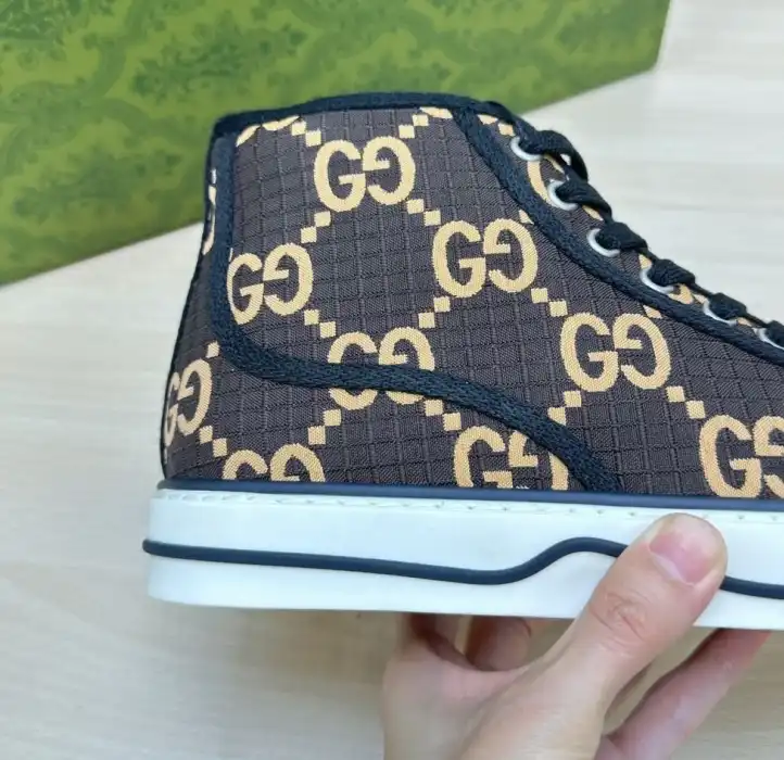 hype Gucci Sneakers