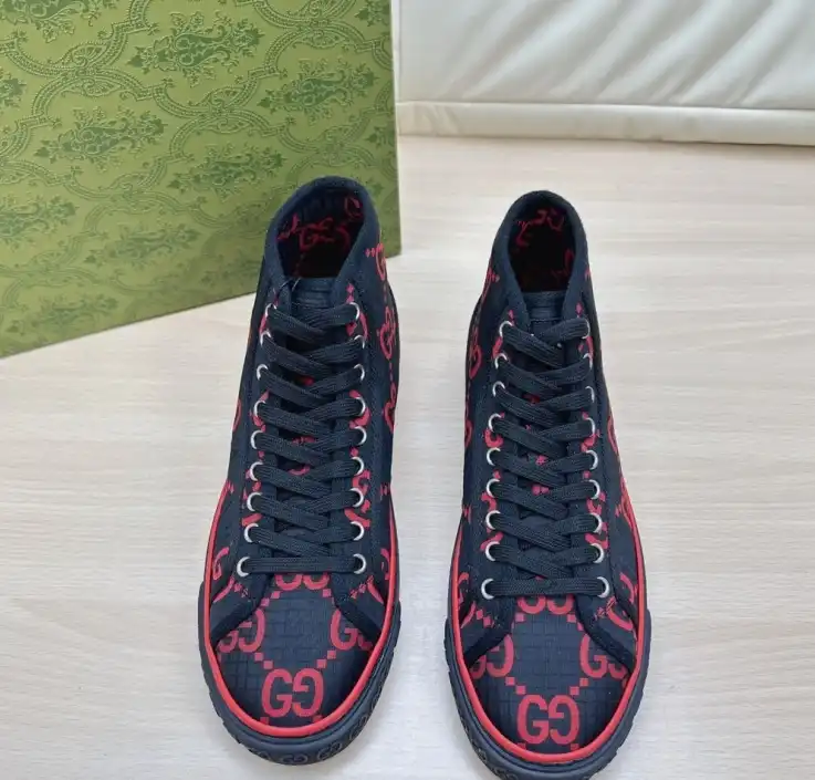 hype Gucci Sneakers