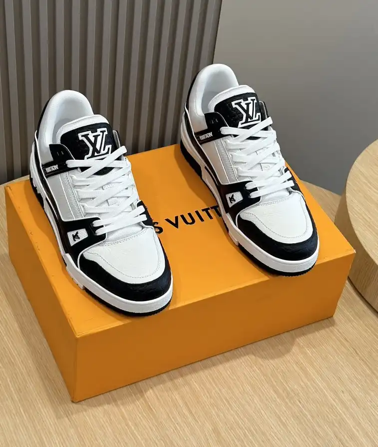 hype Louis Vuitton Sneakers