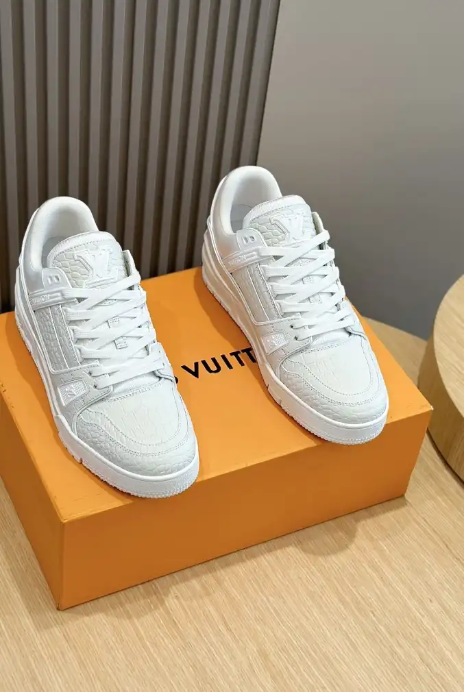 hype Louis Vuitton Sneakers