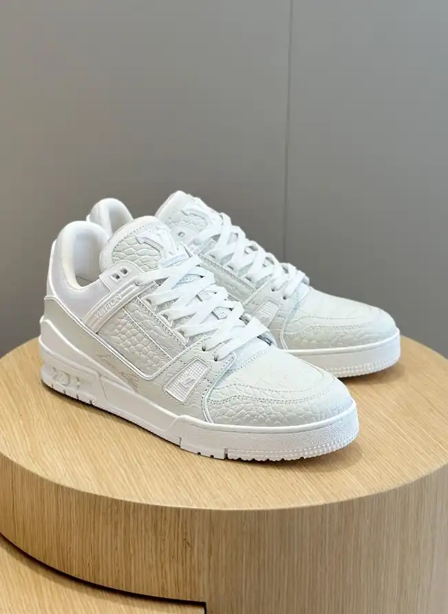 hype Louis Vuitton Sneakers