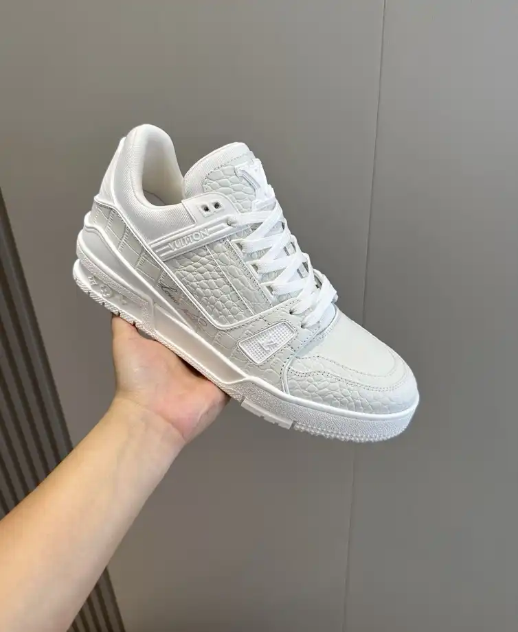 hype Louis Vuitton Sneakers