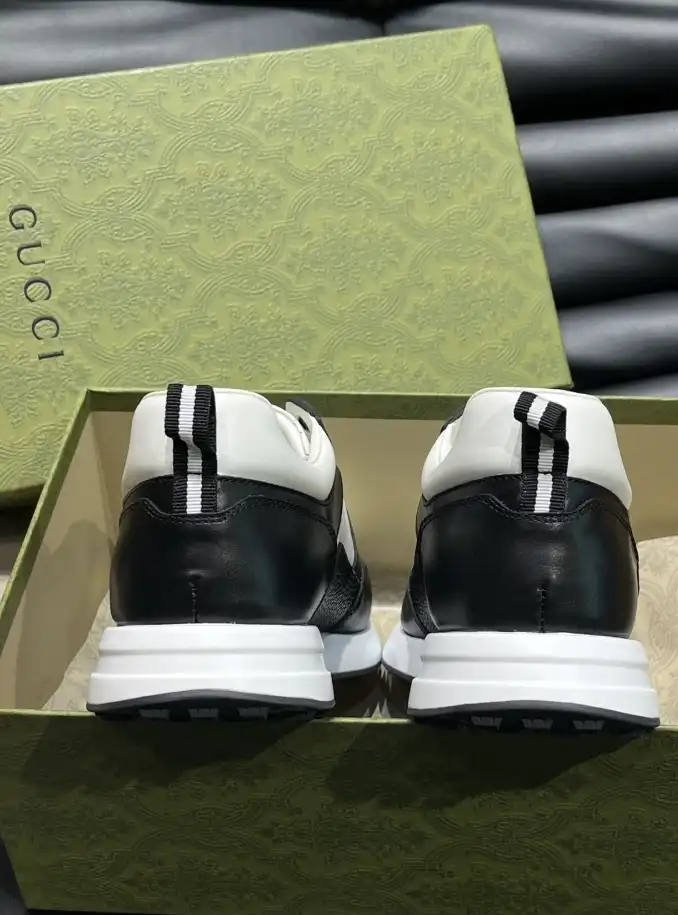 hype Gucci Sneakers