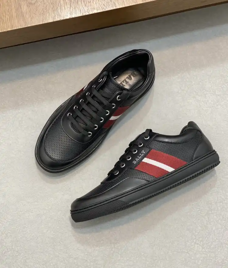 hype Burberry Sneakers