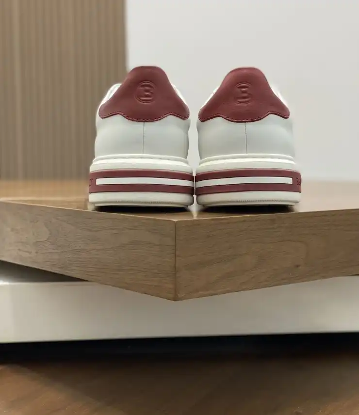 hype Burberry Sneakers