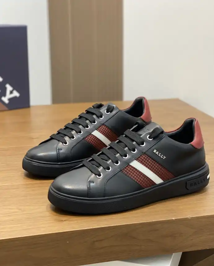 hype Burberry Sneakers