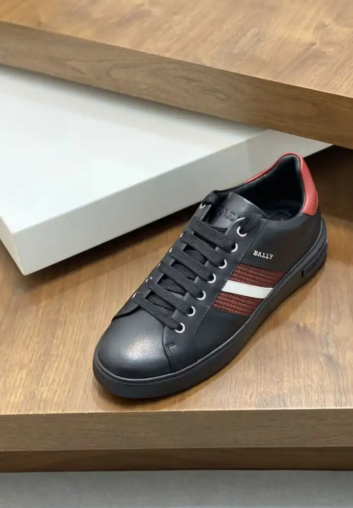 hype Burberry Sneakers