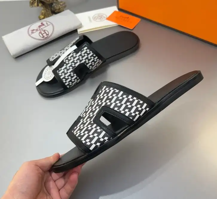 hype Hermes Slippers