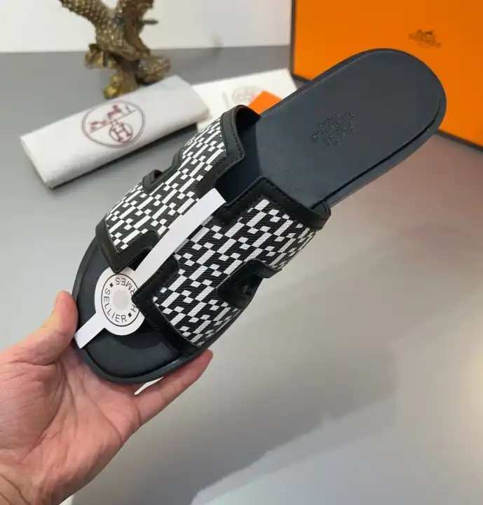 hype Hermes Slippers