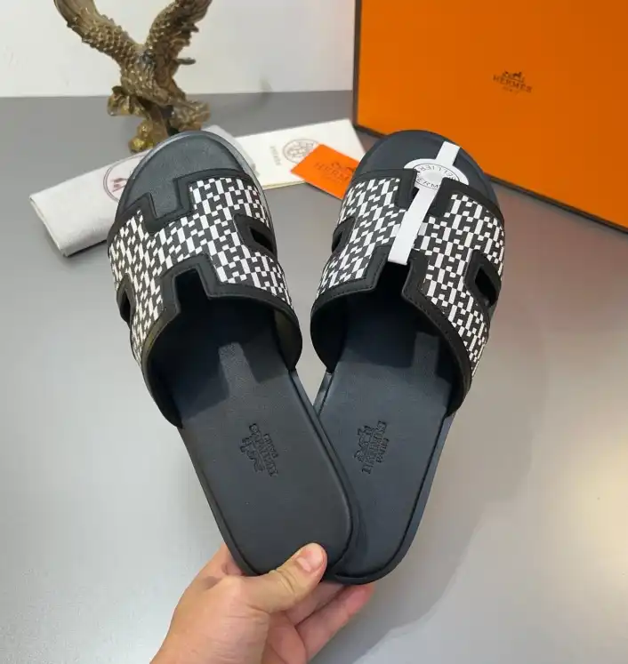 hype Hermes Slippers