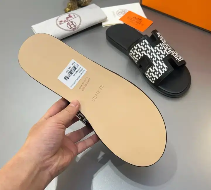 hype Hermes Slippers