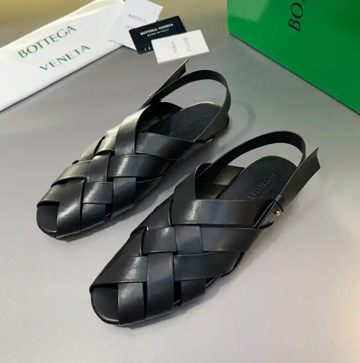 hype Bottega Veneta Sandals